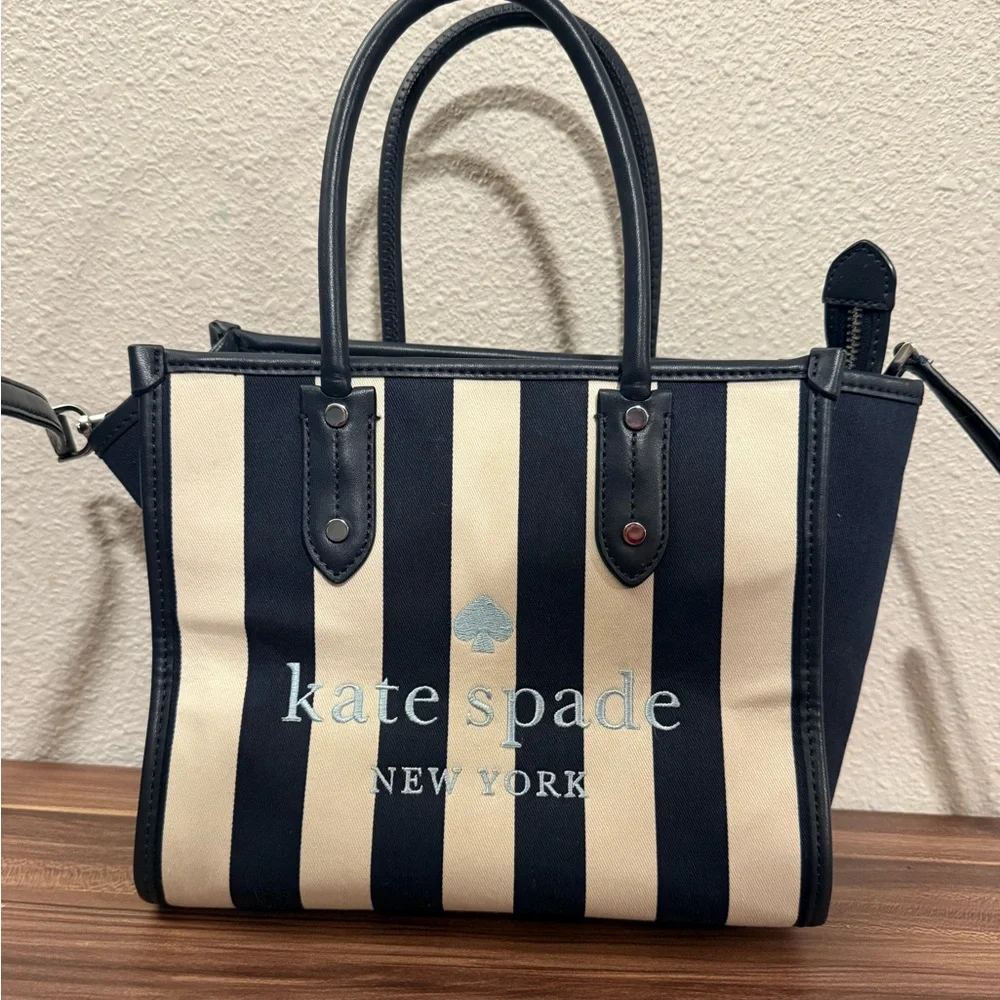 KATE SPADE NEW YORK ELLA SMALL TOTE - Picture 2 of 7